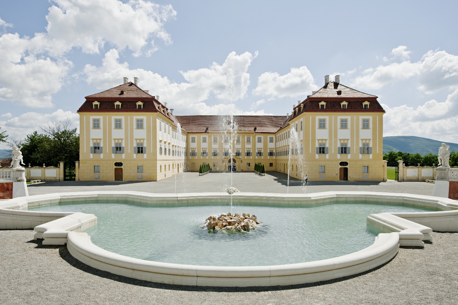 nen C Schloss Schoenbrunn Kultur Und Betriebsges.m.b.H. Hertha Hurnaus